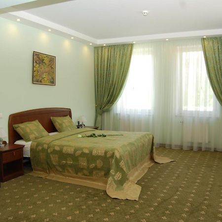 Platinum Hotel คีชีเนา ภายนอก รูปภาพ
