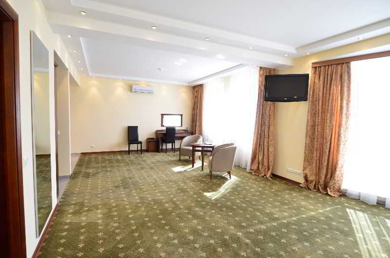 Platinum Hotel คีชีเนา ภายนอก รูปภาพ